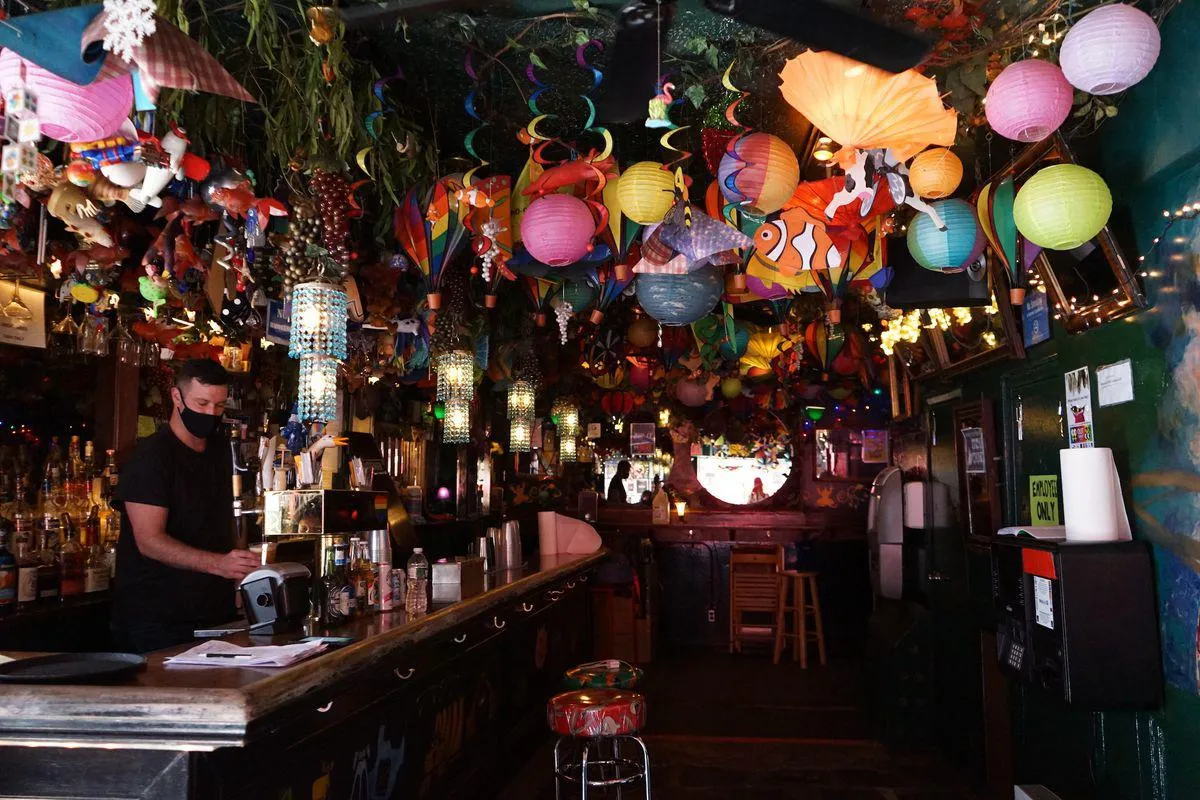 Cubbyhole Bar